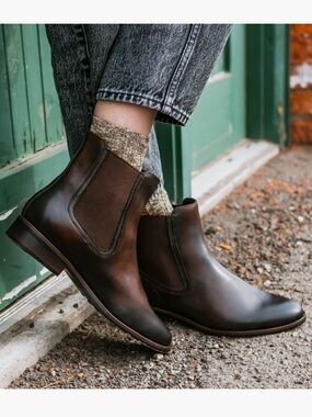 Thursday Boot Company Duchess Black Coffee Chelsea Slip On Boots 7.5 Women’s